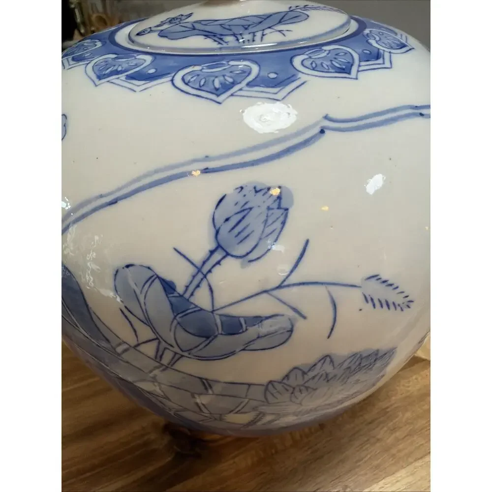 Beauty Blue & White Chinese Floral 10 in. Chinoiseries Ginger Jar w/ Lid Stamped